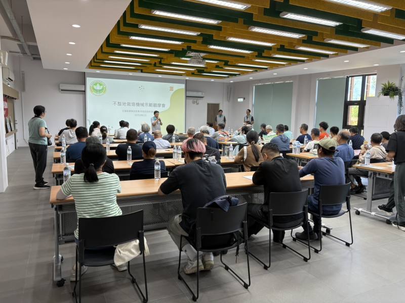 農友踴躍參與不整地栽培示範觀摩會