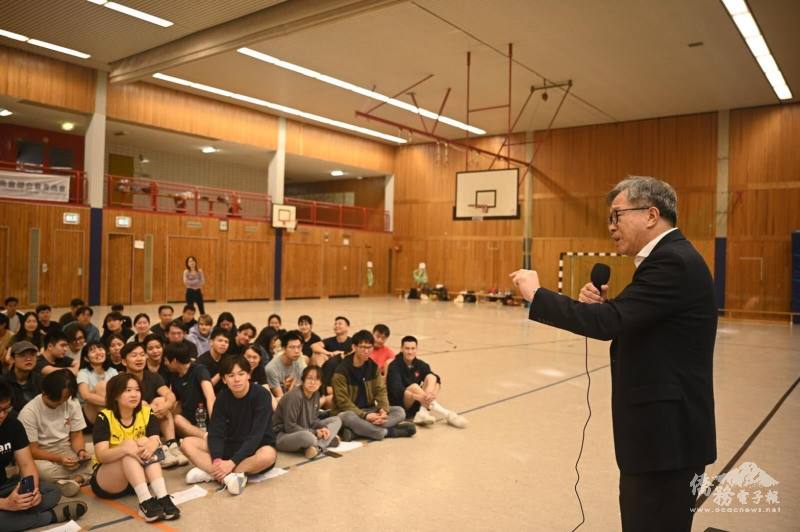 謝志偉大使親臨開幕典禮