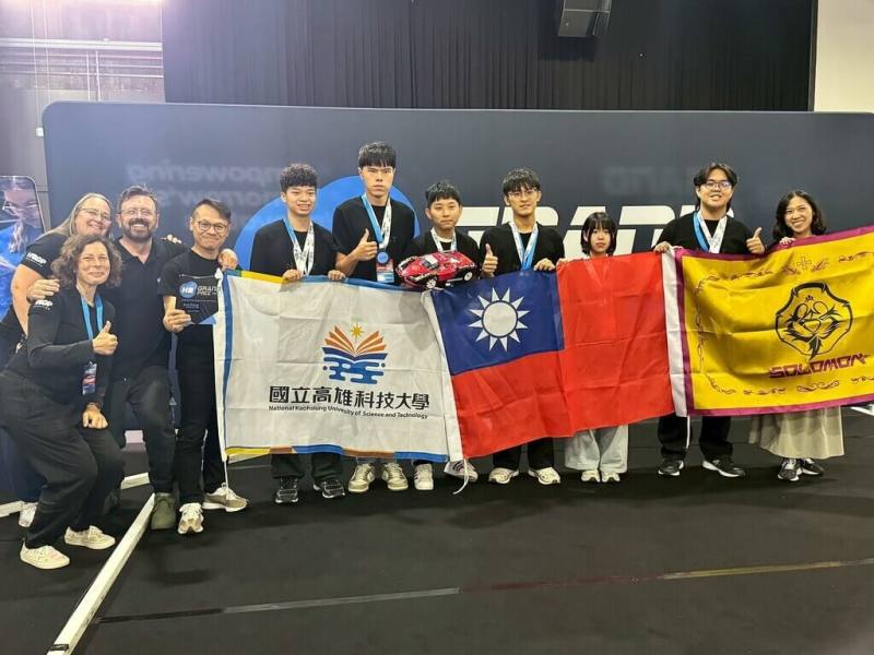 世界氫能車競賽Hydrogen Grand Prix（H2GP）世界總決賽21至27日在德國舉辦，國立高雄科技大學所羅門燃料電池車隊首次代表台灣出征，勇奪銀牌
