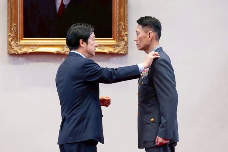總統主持將官晉任授階典禮　期許國軍善用新興科技　鞏固國家安全與自由民主永續發展
