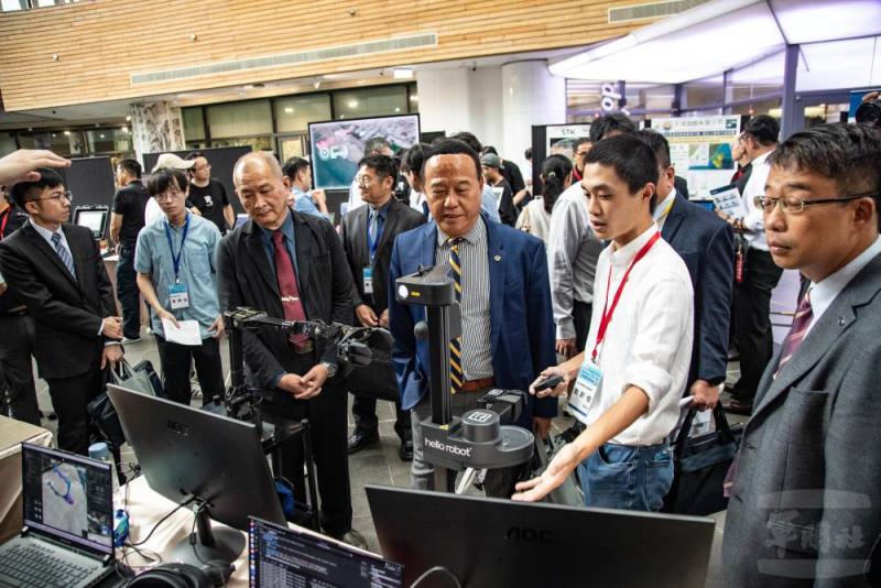 清大研究團隊展示智慧科技研發成果