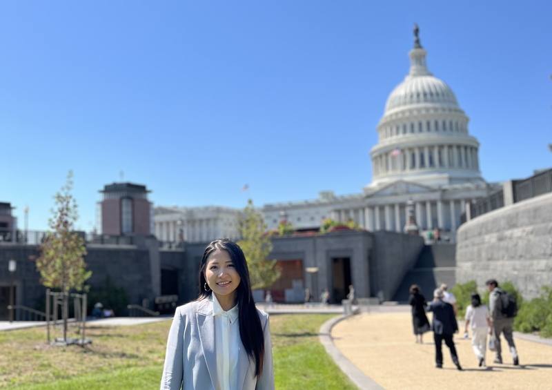 台灣人公共事務會（FAPA）執行長蕭喬勻曾受時任美國俄勒岡州州長布朗任命為經濟與商業平等政策顧問