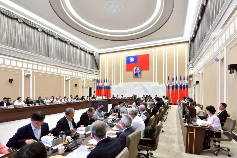 行政院長卓榮泰主持「中央道路交通安全會報114年第3次會議」