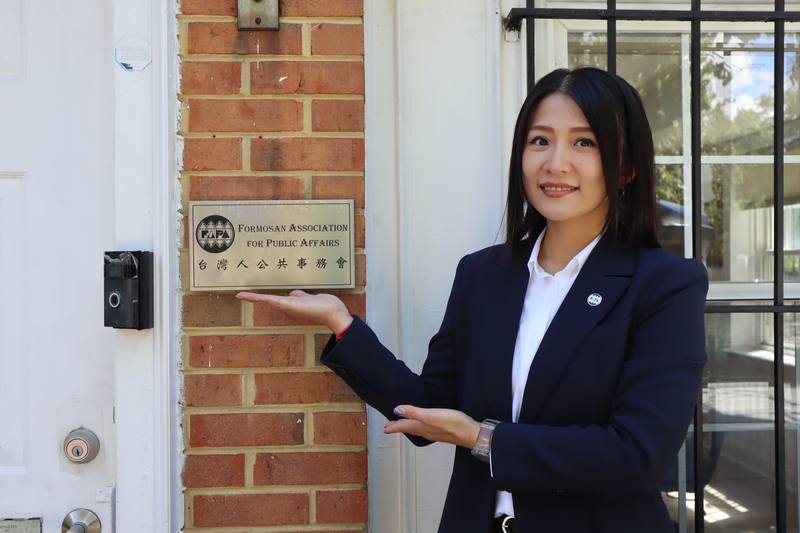 FAPA執行長蕭喬勻在華府國會山莊推動草根外交，為台灣發聲
