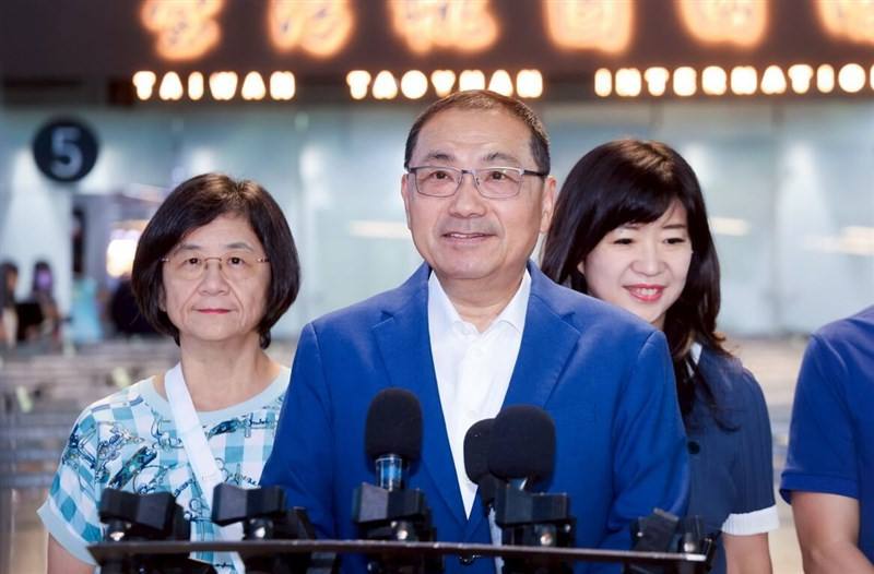 New Taipei Mayor Hou Yu-ih (center). Photo courtesy of New Taipei City government Aug. 29, 2025