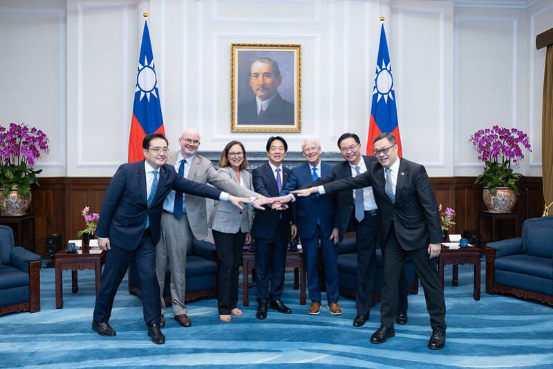 賴清德總統29日下午接見「美國聯邦參院軍委會主席維克（Roger Wicker, R-MS）訪問團」