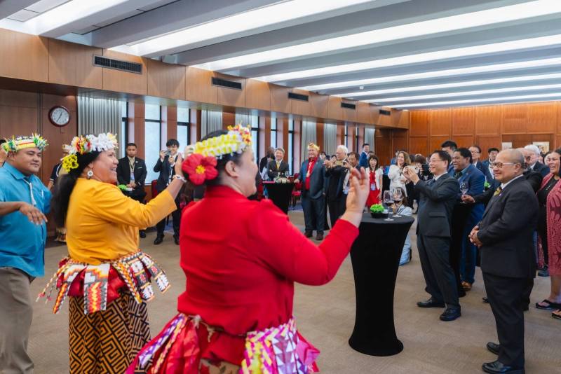 吐瓦魯國代表團於「亞洲太平洋國會議員聯合會」（APPU）第87屆理事會暨第53屆年會歡送酒會上帶來精彩舞蹈演出，促進與會各國代表間的友好交流，現場氣氛熱烈