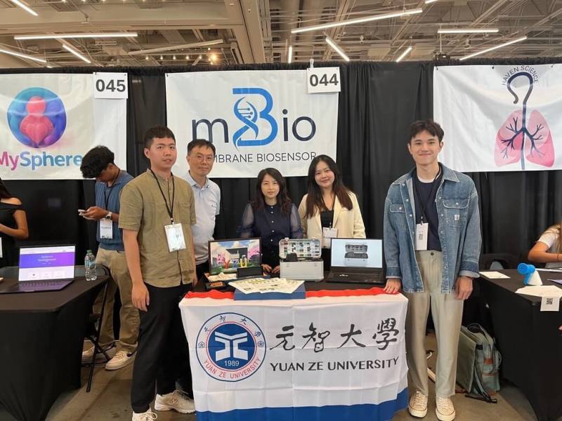 元智大學「薄膜生物感測器」團隊受邀參加美國喬治亞理工學院的年度旗艦新創盛會，展示突破性的核酸檢測原型機。（元智團隊提供）