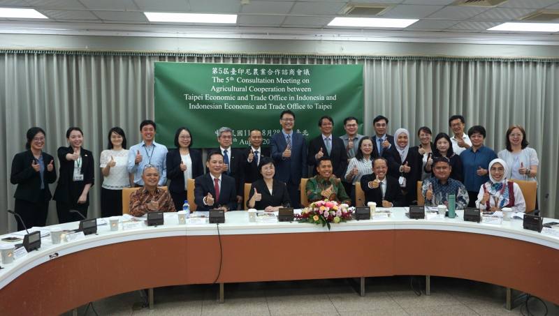 全體與會人員合照