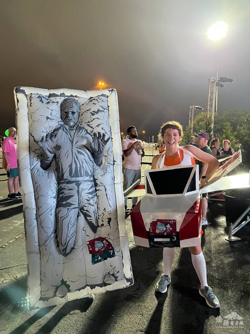 與朋友一起裝扮路跑蔚為風潮