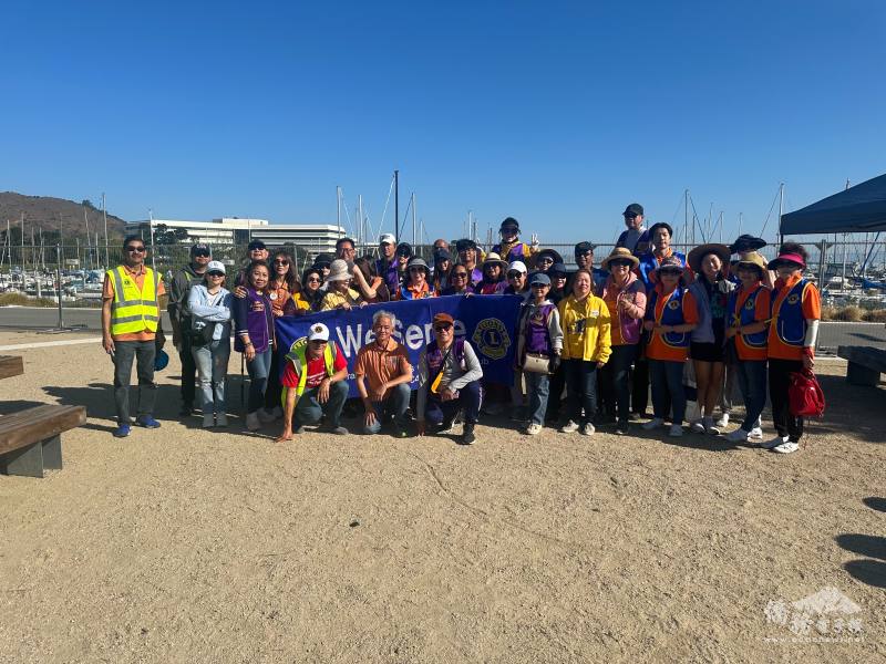 獅子會海灘淨灘公益活動獅友全力支援。