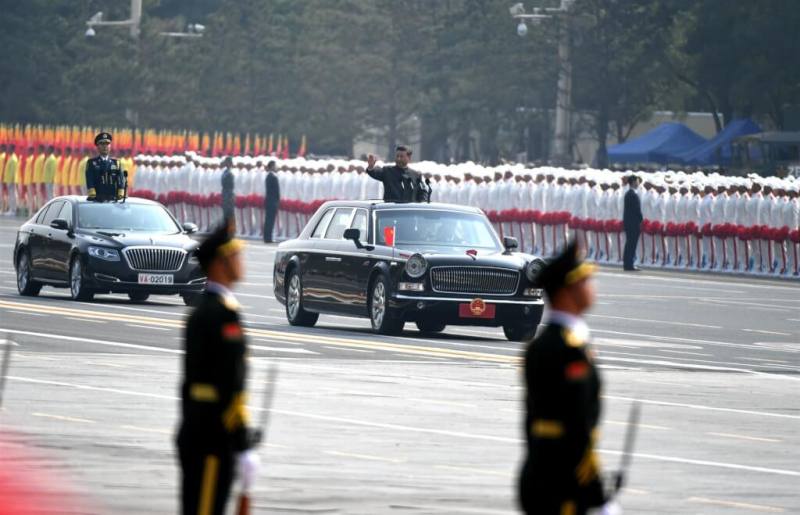 圖為2019年中國國家主席習近平在中共建政70週年閱兵情況。（中新社）