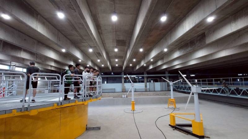 台大規劃建置離岸風電產業人才及技術培育基地，包含風力發電機運維培訓系統、離岸風場運維培訓系統等，除了提供教學使用，也能作為業界人才的培訓基地。（江茂雄提供）