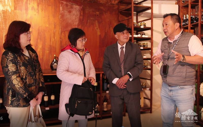 僑務顧問洪國益解說介紹