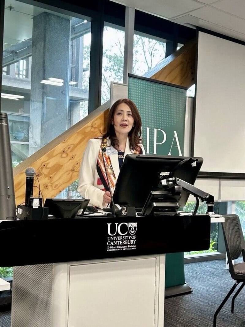 駐紐西蘭代表歐江安出席「印太事務協會」研討會呼籲，聯合國必須回歸中立，扮演對話與和平促進者角色，勿再濫用聯大第2758號決議，作為排除台灣2300萬人民參與國際組織藉口。（駐紐西蘭代表處提供）