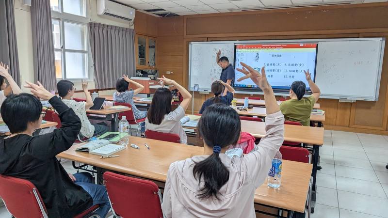 講師引導手語詞彙教學實作