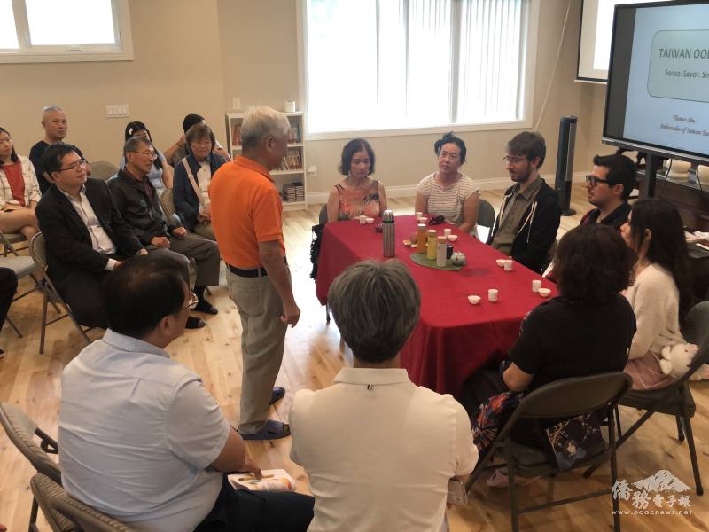 六位茶席學員進行互動式體驗