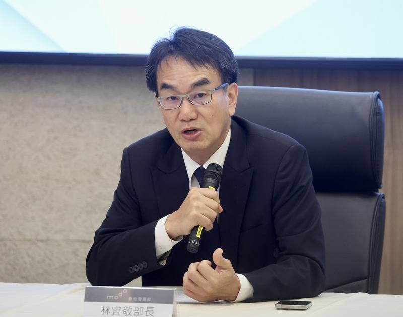 數發部3日舉行媒體茶敘，部長林宜敬（圖）表示數發部將在前部長黃彥男所打下的基礎上，繼續以AI產業、資安韌性、打詐作為施政重點，同時加強數位政府方面的建設