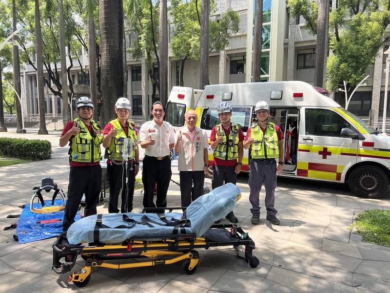 屏東縣高級救護隊113年成立至今已有8個月，統計114年上半年OHCA（到院前心肺停止）急救存活率提升至30.91%，代表屏東急救量能突破