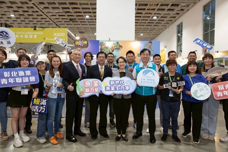 蕭美琴副總統5日上午前往臺北南港展覽館參觀「2025 臺灣智慧農漁週」