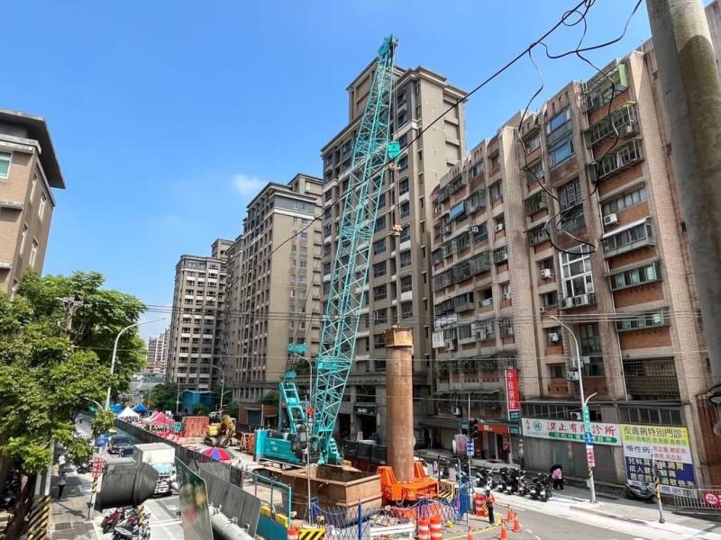 新北捷運汐東線4日進行首支基樁工程，代表正式進入主體結構施作階段，汐東線整體工程預計於2032年完工。（新北市捷運局提供）