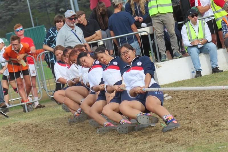 Taiwan's women's 500-kg team at the World Outdoor Tug of War Championships in Nottingham, United Kingdom. Photo courtesy of Chinese Taipei Tug of War Association