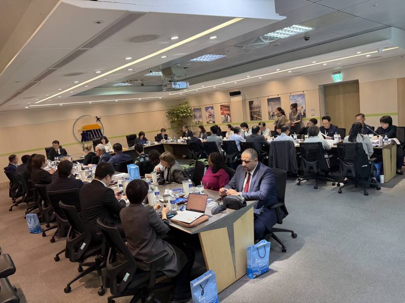 民航局何局長接待政經記者團