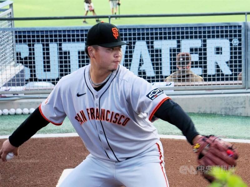Teng Kai-wei, Taiwan's only active pitcher in Major League Baseball, plays for the San Francisco Giants in this CNA file photo