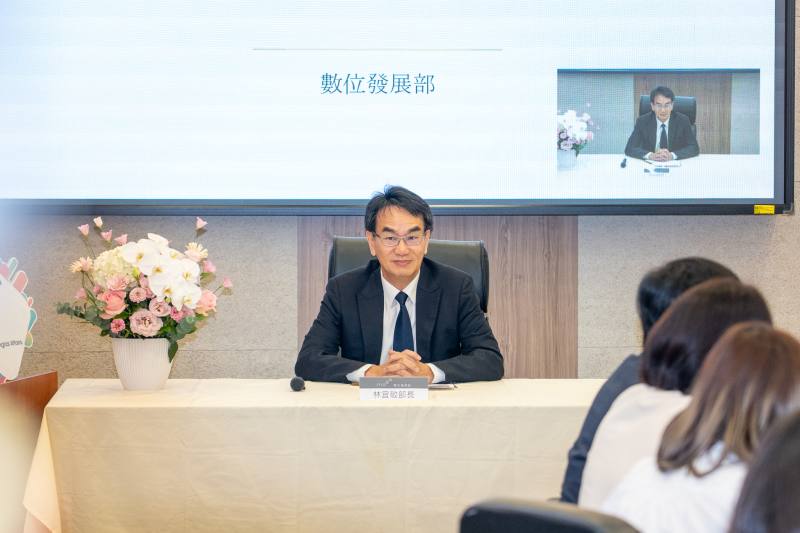 Minister of Digital Affairs Lin Yi-jing