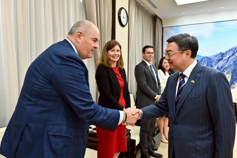 卓院長9日接見「美國台灣商業協會」