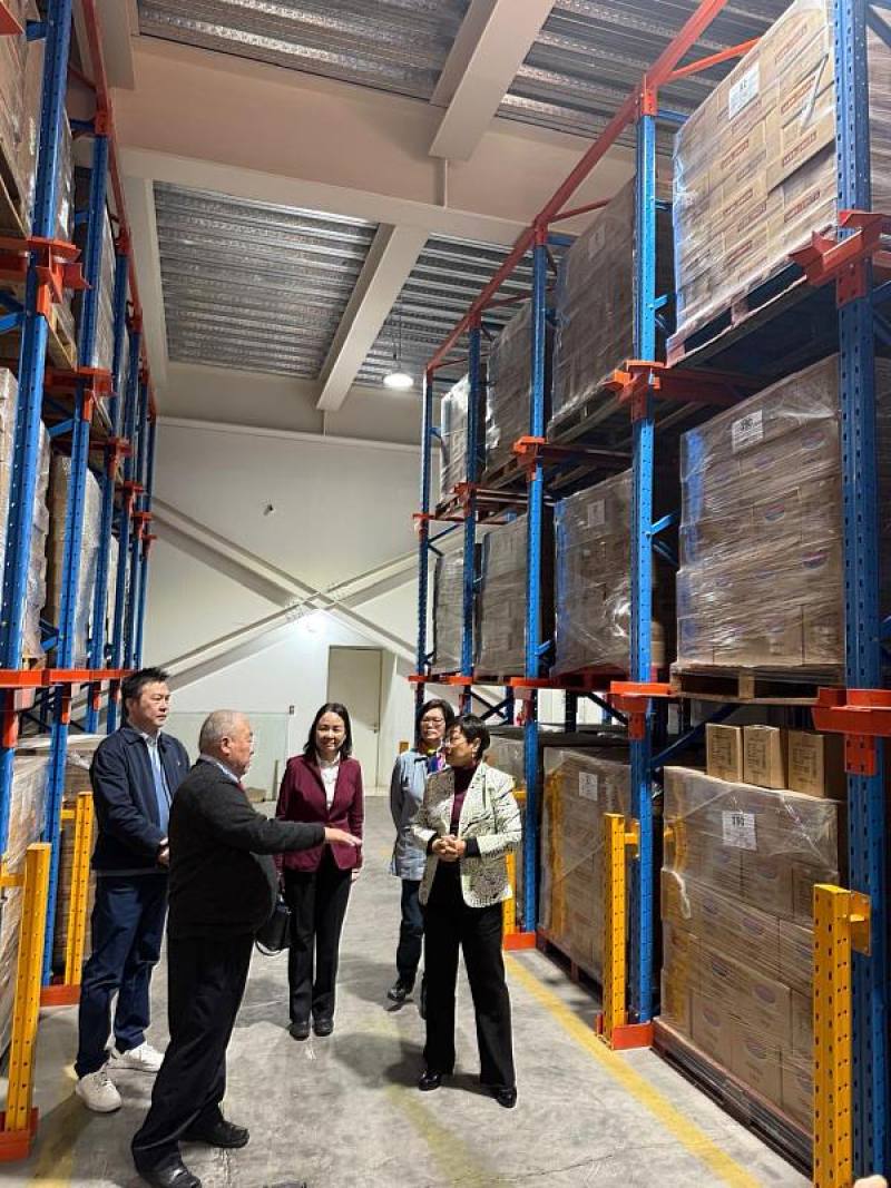 徐委員長佳青參訪智利僑商倉儲設施