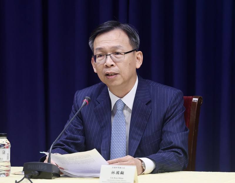 Deputy Transportation Minister Lin Kuo-shian gives a speech at a joint press event with the Ministry of Foreign Affairs in Taipei on Tuesday. CNA photo Sept. 9, 2025