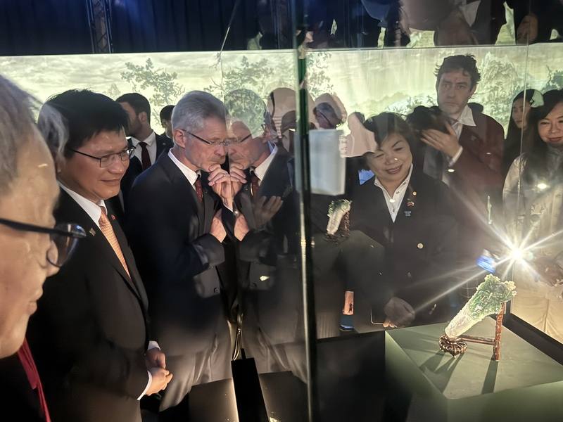 Treasures from the National Palace Museum" exhibition in the Czech Republic. CNA photo Sept. 12, 2025