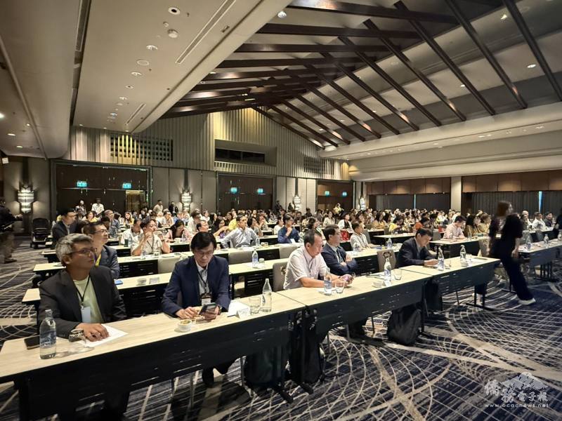 現場臺商、青商及僑胞出席踴躍