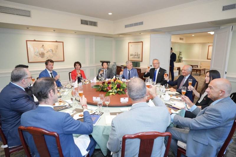 外交部政務次長吳志中午宴法國參議院友台小組正式代表團。