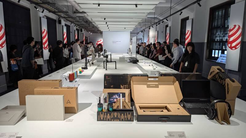 「紅點設計獎巡迴特展：『台灣當代設計』」16日起將在台灣設計館登場，共計展出實體46件、數位131件作品，並以3展區呼應紅點設計獎3大核心競賽，包含產品設計、品牌與傳播設計、設計概念等。