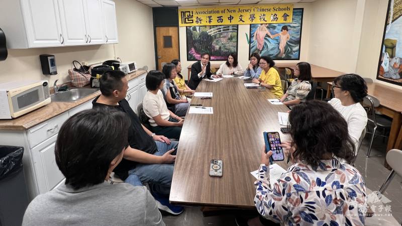 校長們說明各校現況，並討論招生與師資等問題