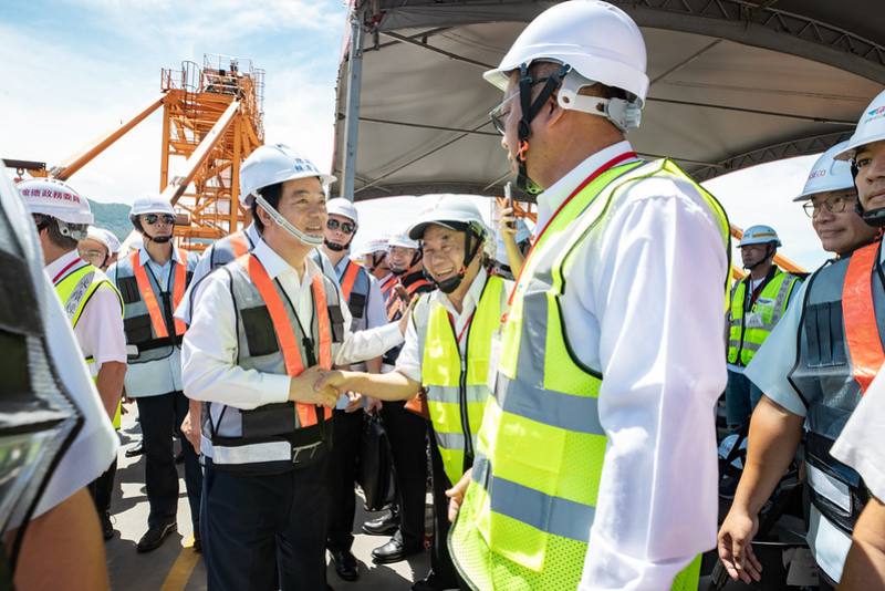 總統出席「淡江大橋合龍典禮」