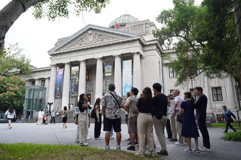 9月20日至21日參觀臺博館，不僅有定時華語導覽，還有外籍觀眾設計的英語導覽