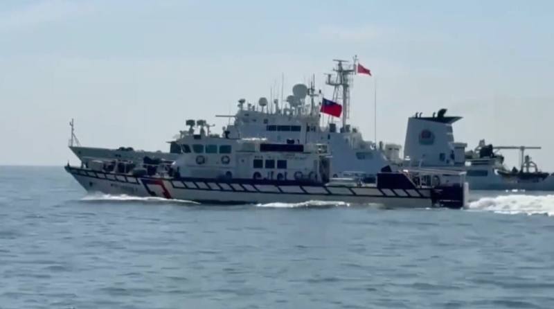 4艘中國海警船17日2度襲擾金門水域，海巡署巡防艇併行監控驅離。（海洋委員會海巡署金馬澎分署提供）