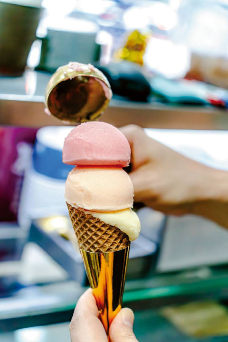 一球疊上一球，童年吃冰的快樂就是那麼樸實無華