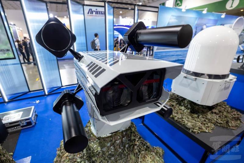 「光電目獲與干擾系統」具備軟殺功能，可避免機敏區域遭入侵或偵蒐