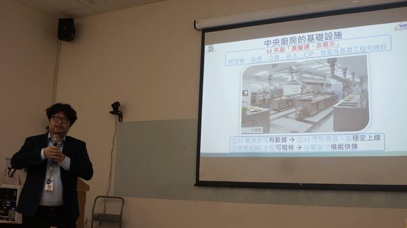 科技大廠陸續進駐沙崙綠能智慧科學城，國科會將設AI中央廚房，以人機協作解決供餐問題，大南方新矽谷推動辦公室專案副組長李宏儒說，從廚房區到點餐區都會結合AI（人工智慧），將展開招商