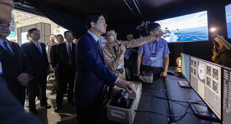 賴清德總統今19日下午前往南港展覽館一館參觀「2025台北國際航太暨國防工業展」