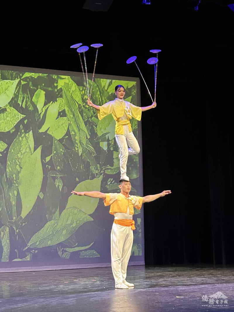 表演節目第一幕翩若驚豔-蝴蝶翩翩飛舞，舞動未來。