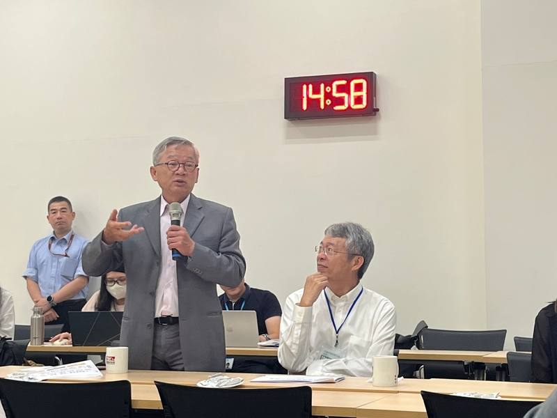 國科會主委吳誠文表示，大南方新矽谷智慧雨林產業創生計畫，今年優先推動智慧餐飲、健康照護產業，透過跨部會共同推動落實