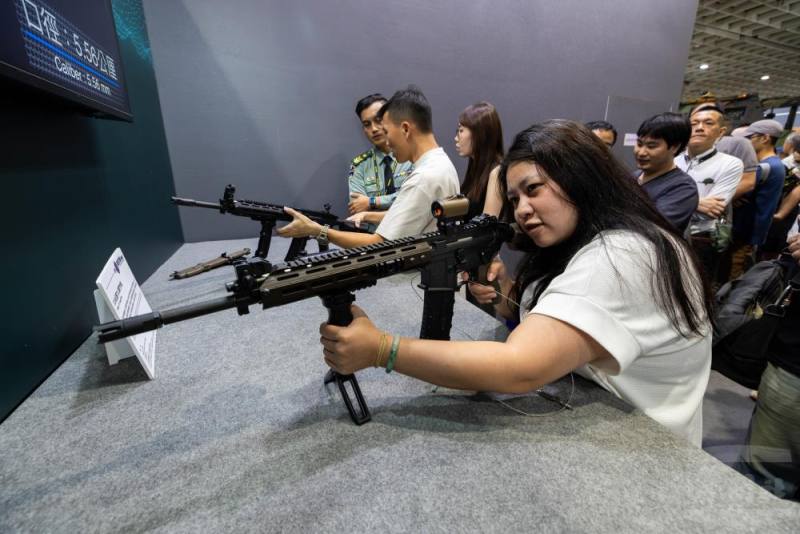 民眾親身感受國軍捍衛家園的實力