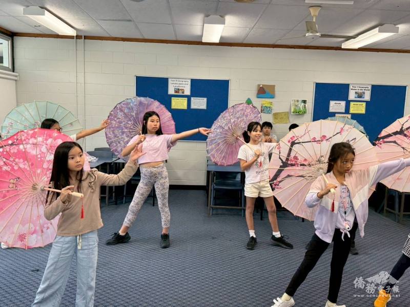 民族舞蹈教學情形