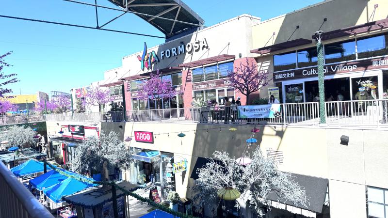 Anaheim GardenWalk 的臺灣嘉年華，提供寶島觀光、美食、文化的體驗