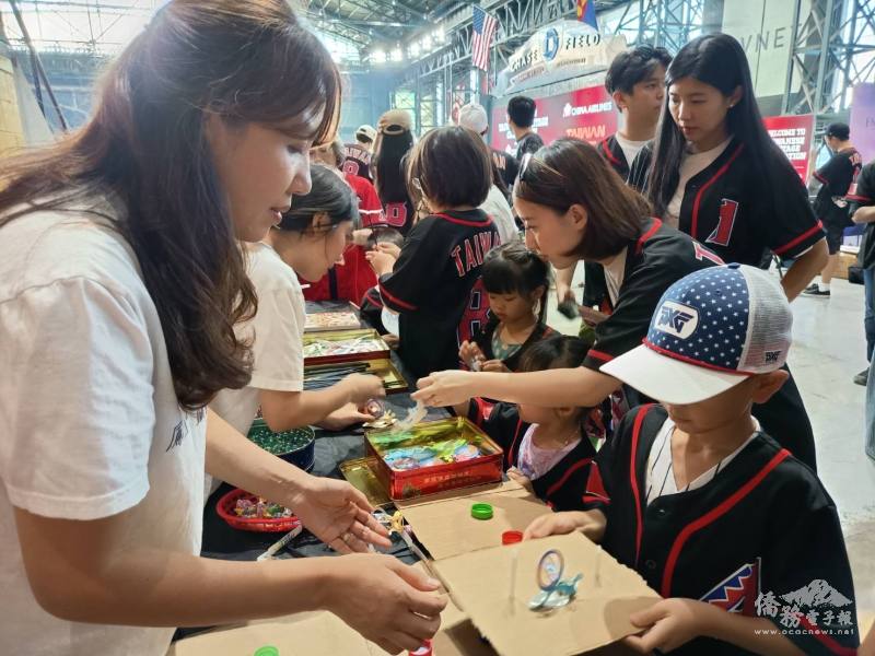鳳凰城中文學校台灣文化推廣